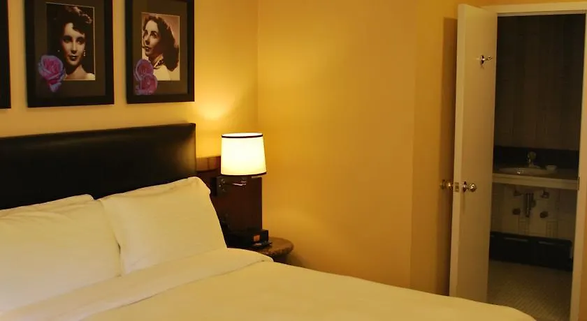 Washington Square Hotel New York 4*,